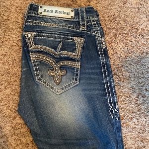 Womens Rock Revival Mid Rise jean